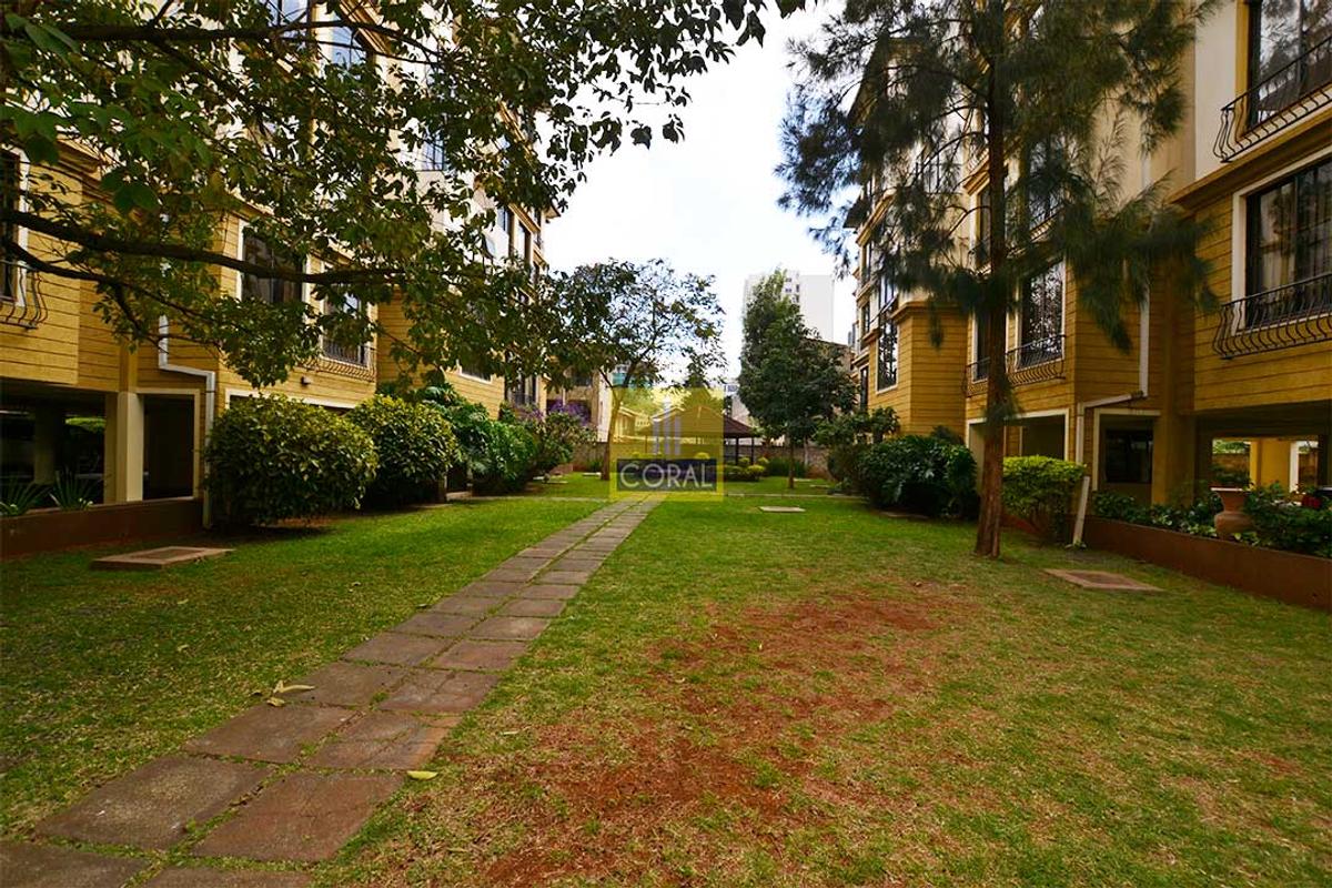 3 Bed Apartment with Lift in Kilimani - 20