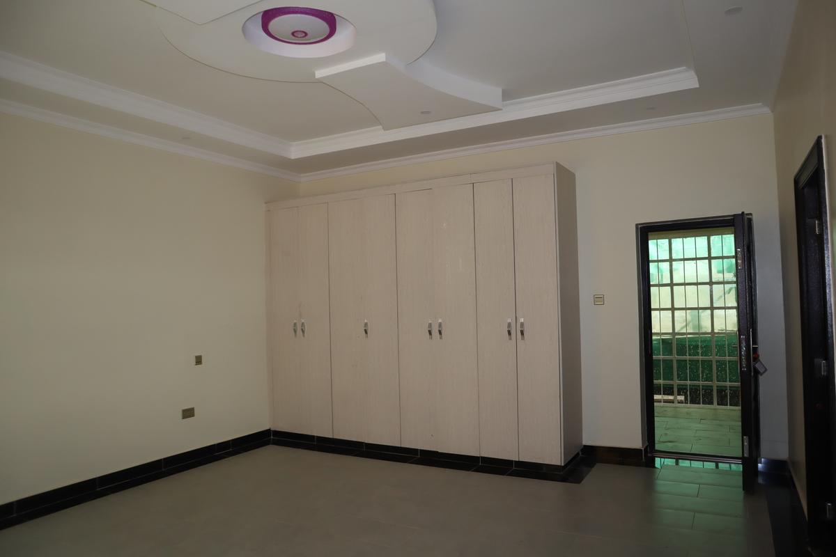 4 Bed House with En Suite at Mugutha Area - 12