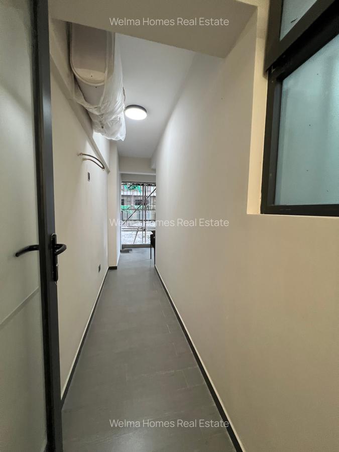 2 Bed Apartment with En Suite in Kilimani - 12