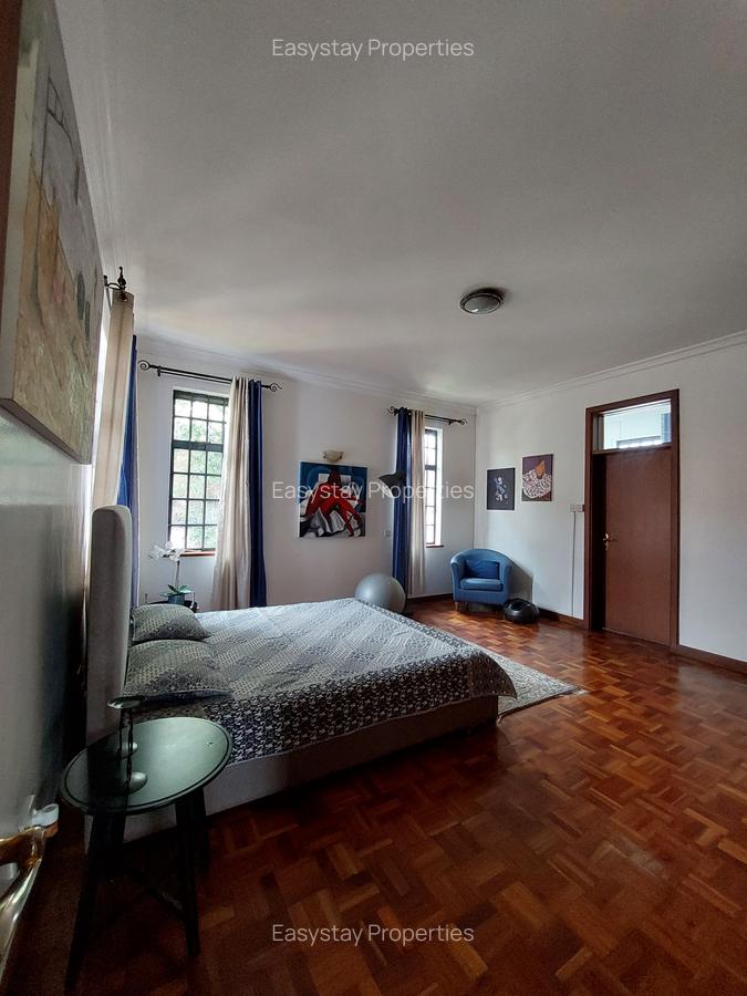 4 Bed Townhouse with En Suite in Lavington - 10