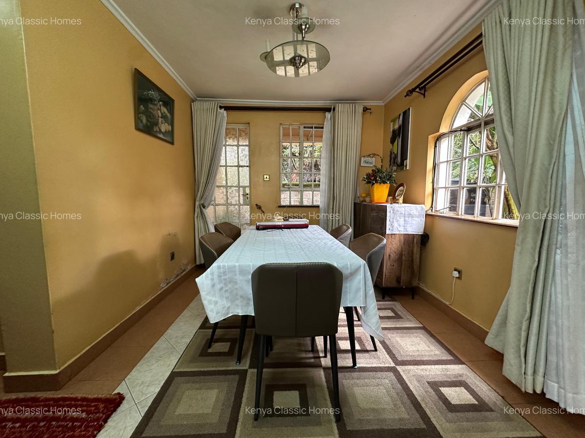 5 Bed House with En Suite at Lavington - 6