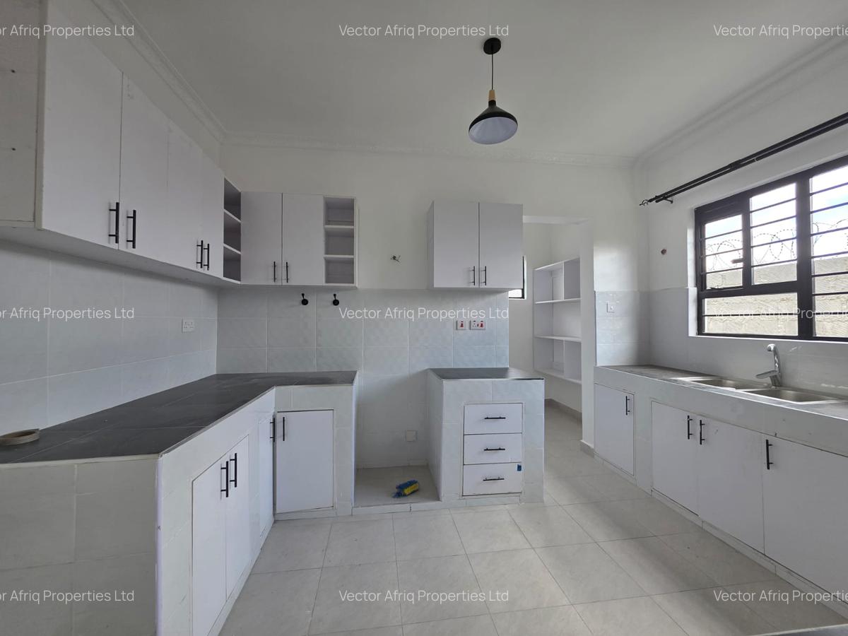 3 Bed House with En Suite in Kitengela - 5