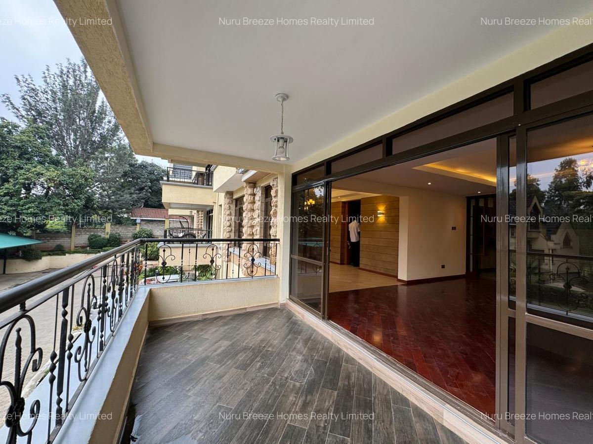 5 Bed Townhouse with En Suite in Lavington - 10