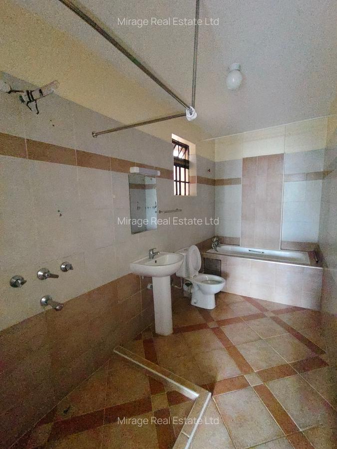 3 Bed Apartment with En Suite in Kilimani - 6
