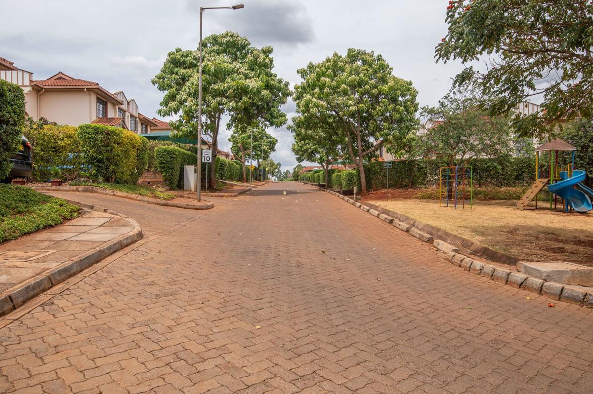 4 Bed Townhouse with En Suite in Thika - 4