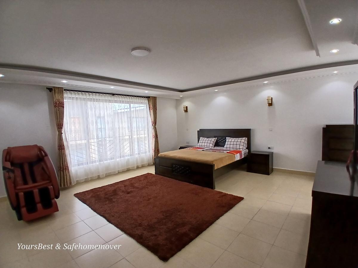 5 Bed Townhouse with En Suite at Mombasa Road - 3