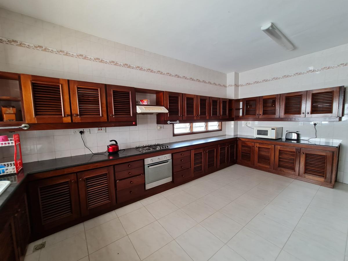 4 Bed House with En Suite in Nyali Area - 7