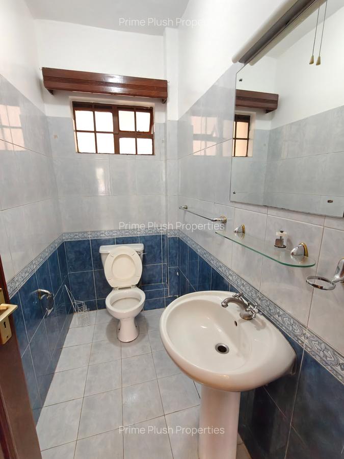 2 Bed Apartment with En Suite in Lavington - 9
