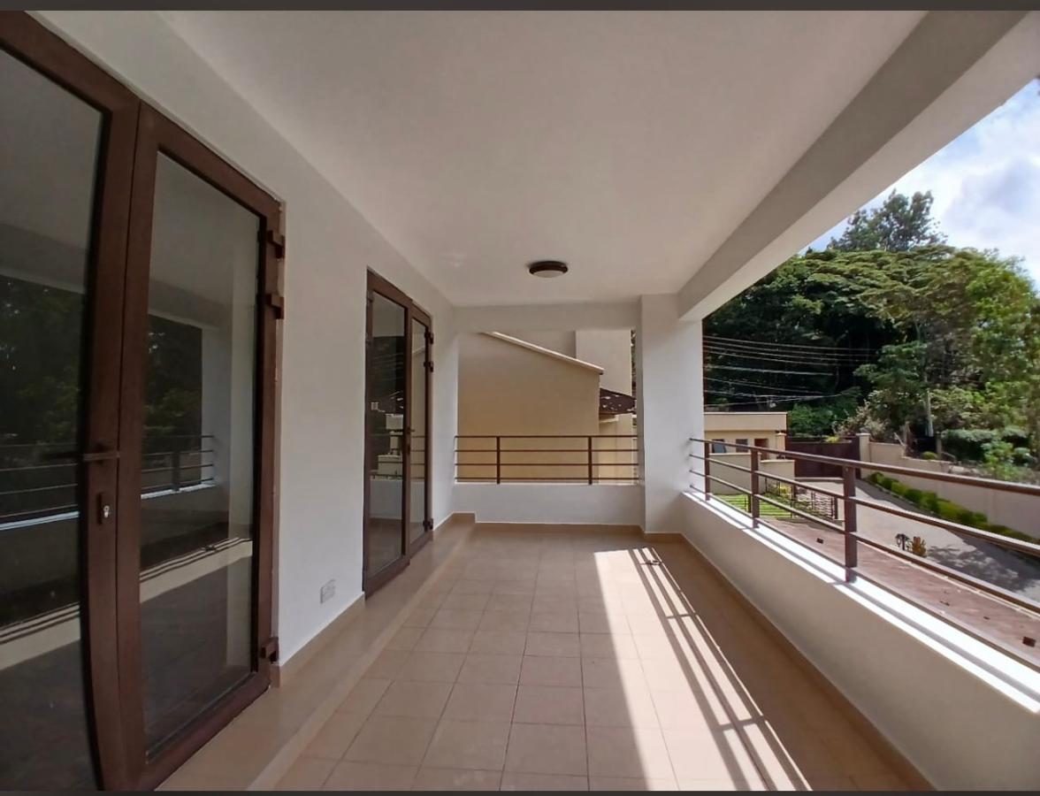 5 Bed Townhouse with En Suite in Lavington - 5