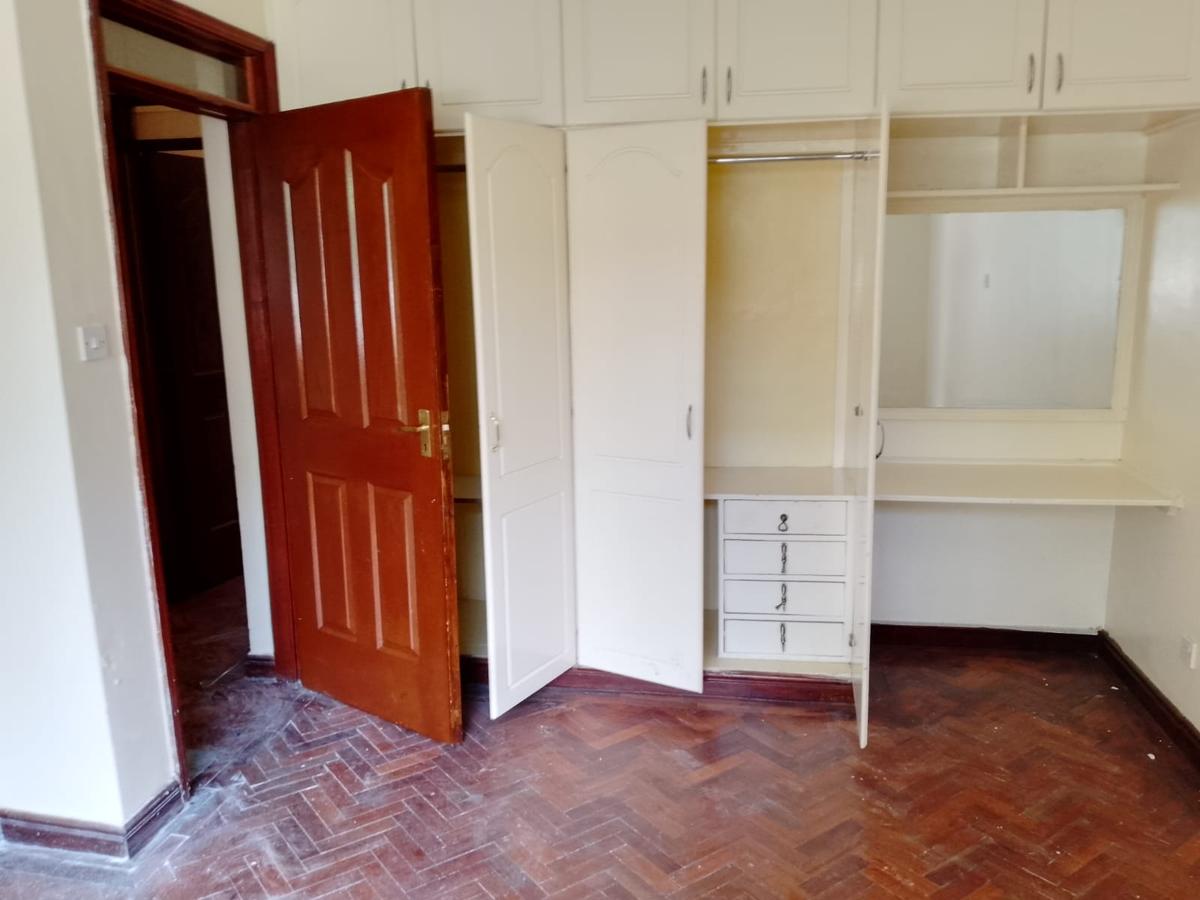 3 Bed Apartment with En Suite in Kilimani - 12