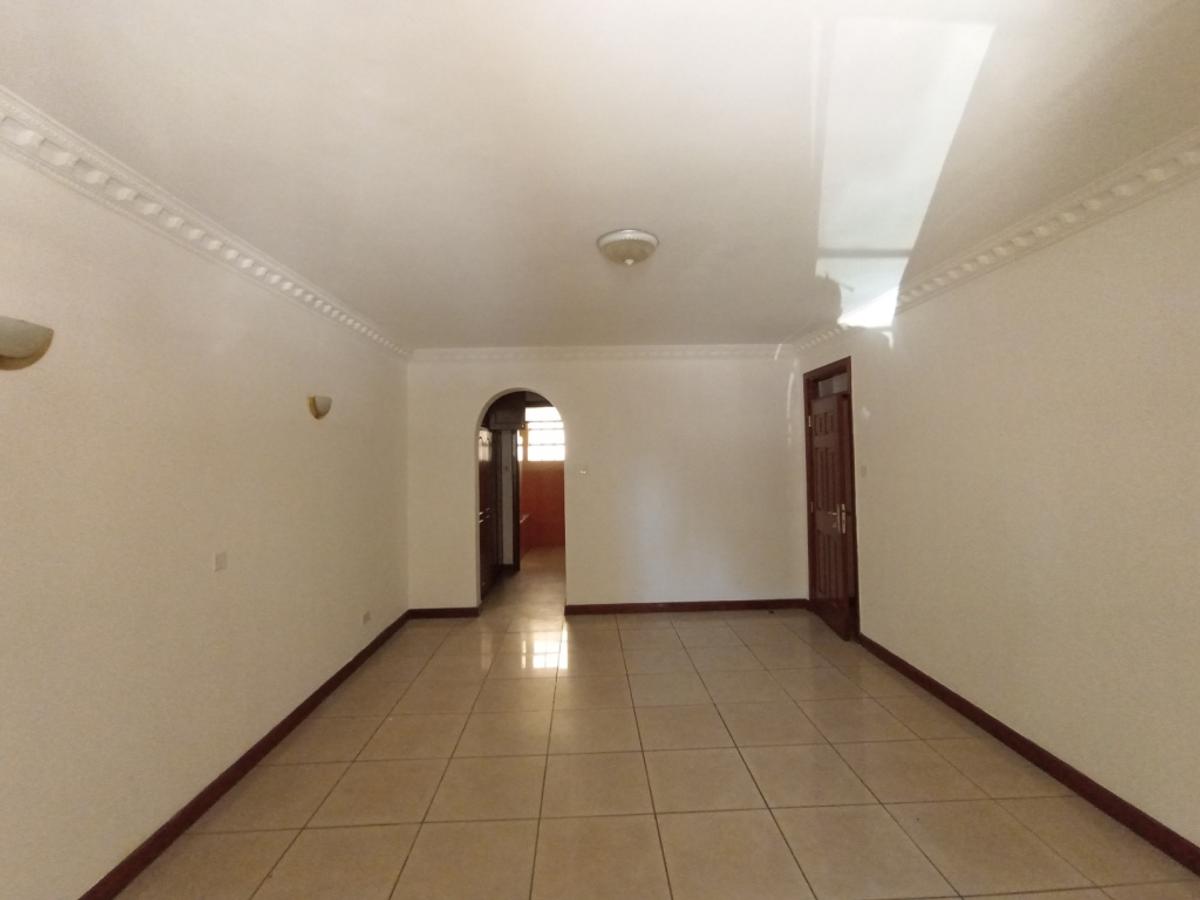 2 Bed Apartment with En Suite at Brookside - 8
