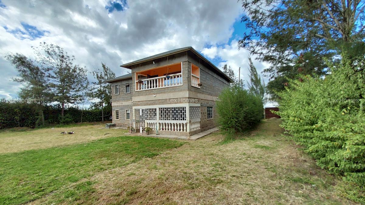 4 Bed Villa with En Suite at Rangau - 1