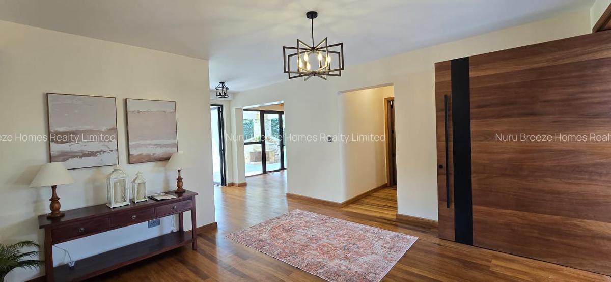 5 Bed House with En Suite in Runda - 11