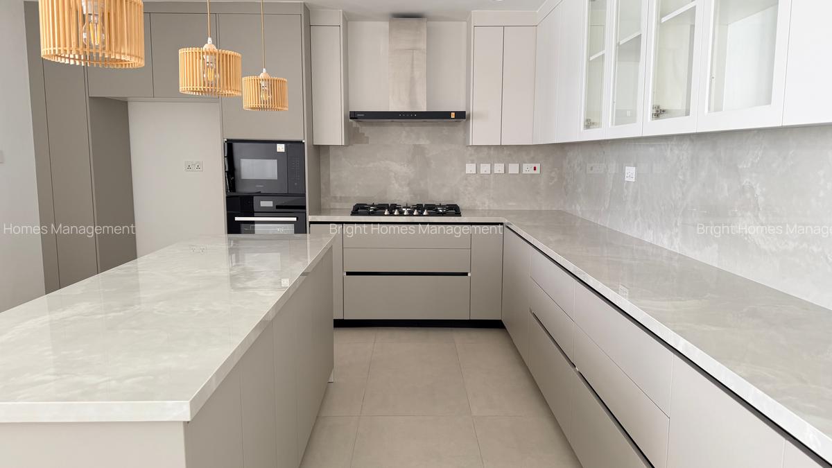 4 Bed Townhouse with En Suite in Westlands Area - 5