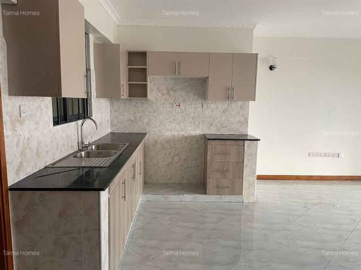 2 Bed Apartment with En Suite at Near Sarit Centre - 5