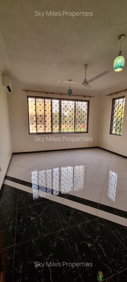 4 Bed Townhouse with En Suite at Kanamai - 16