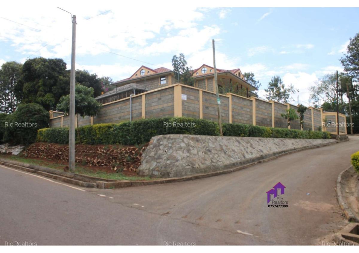 5 Bed Townhouse with En Suite at Rhino Park Road - 5