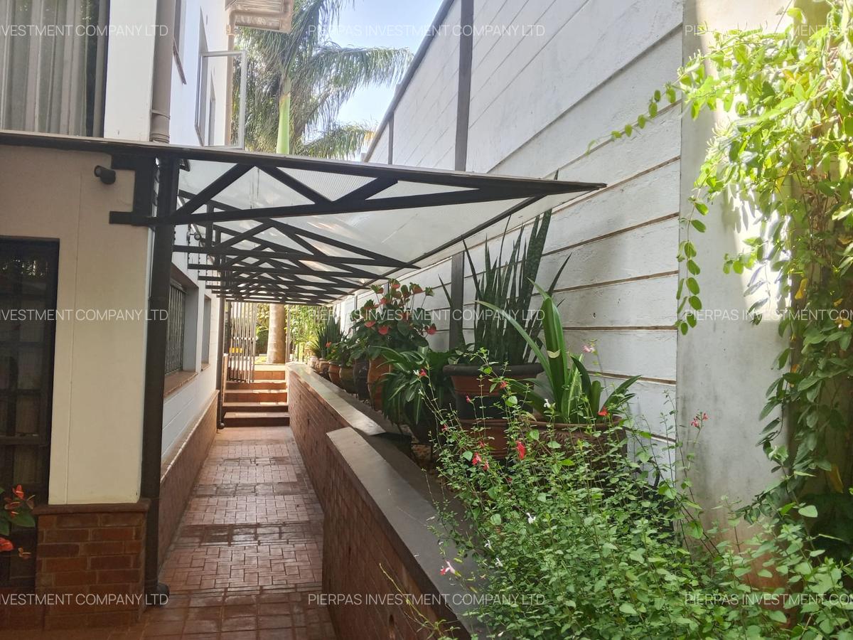 2 Bed Townhouse with En Suite in Runda - 17