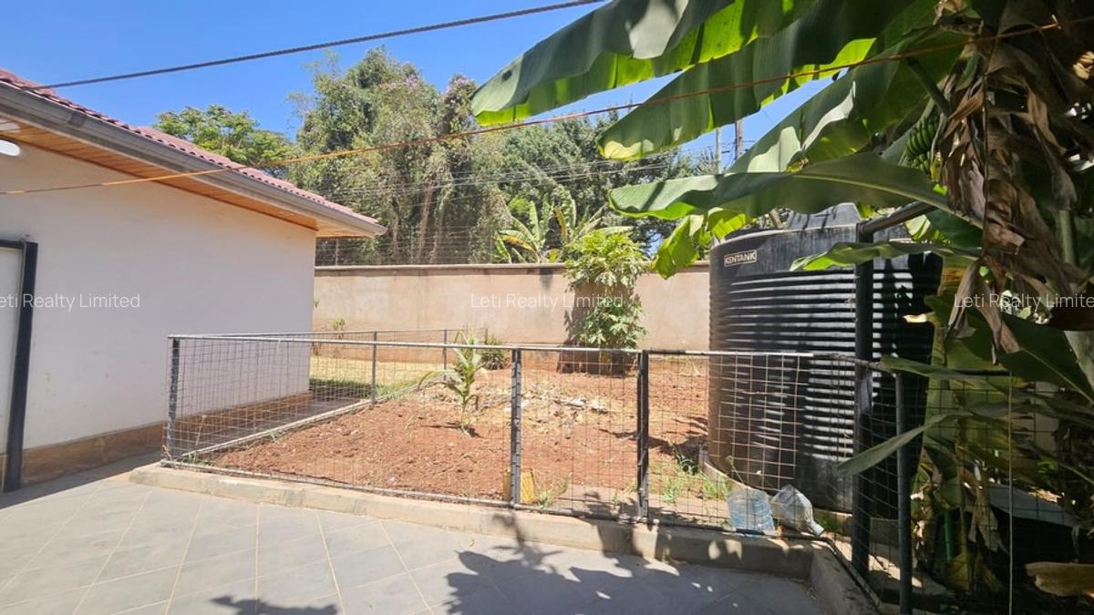 4 Bed House with En Suite in Lavington - 6