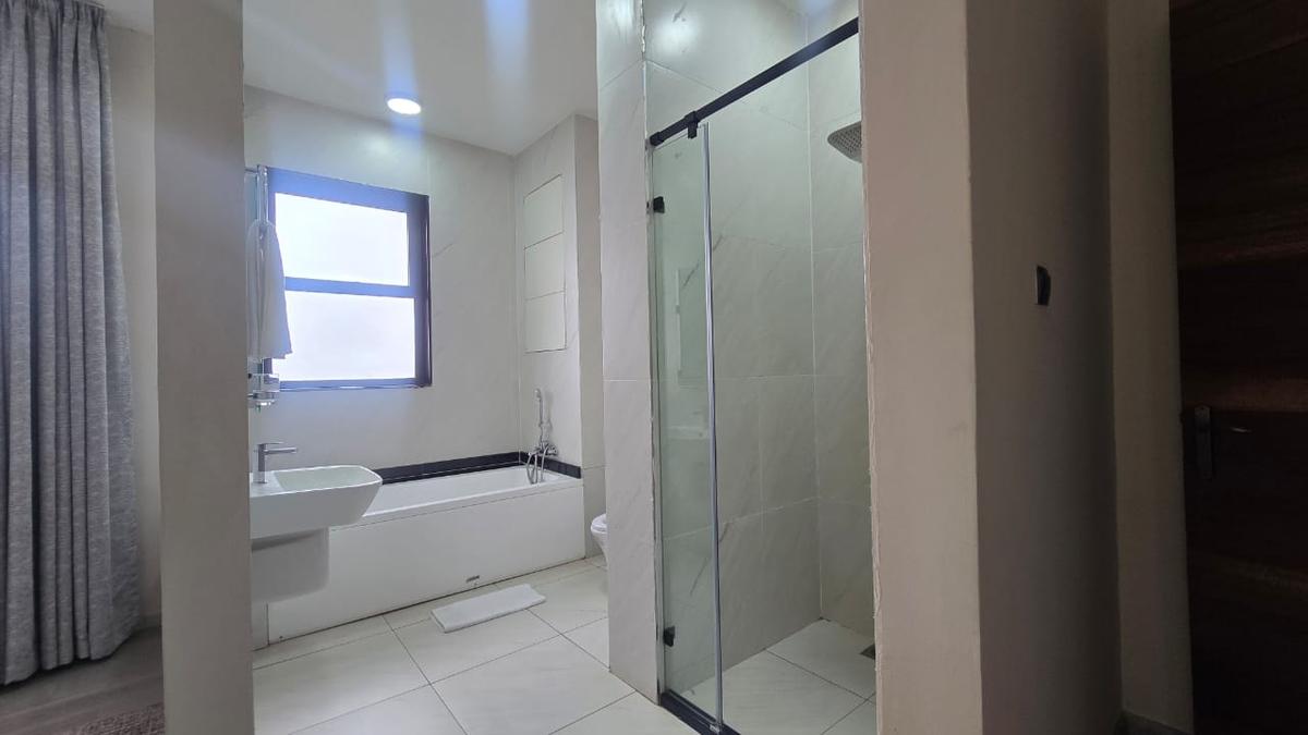Serviced 2 Bed Apartment with En Suite in Westlands Area - 5