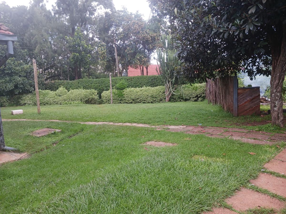 0.8 ac Land at Lavington