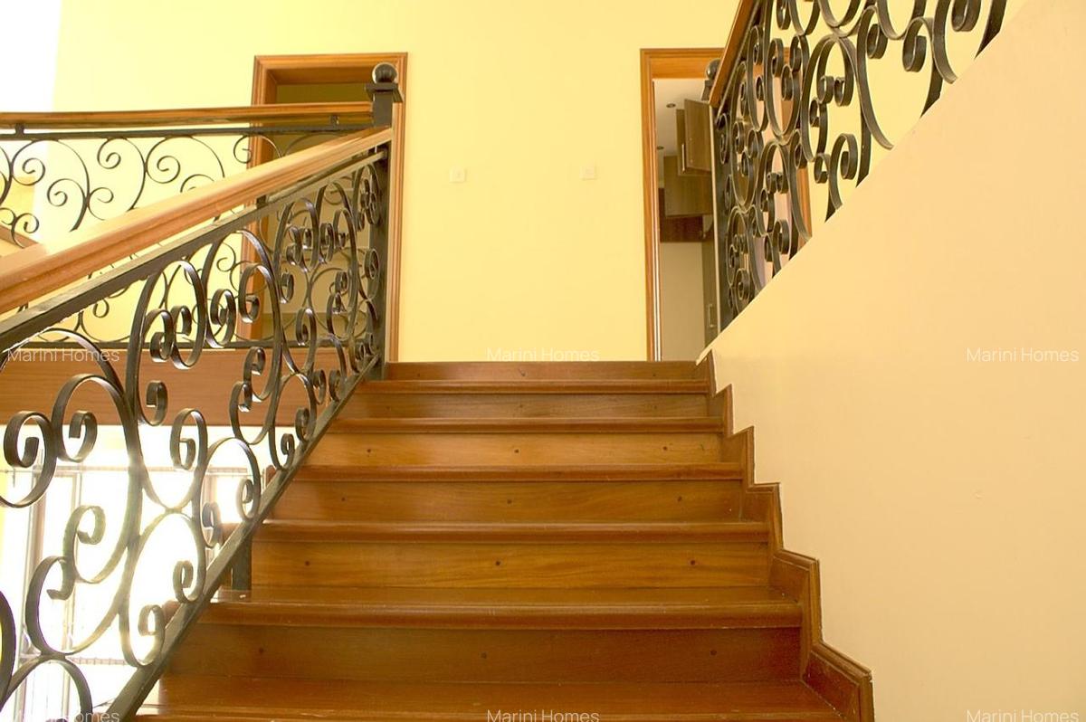 4 Bed Townhouse with En Suite in Runda - 15