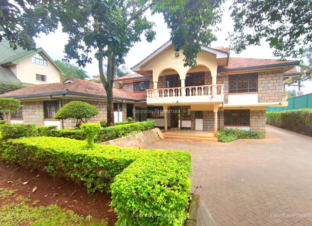 5 Bed House with En Suite in Runda - 1