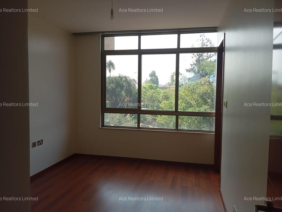 3 Bed Apartment with En Suite at 6Th Parklands Avenue - 6