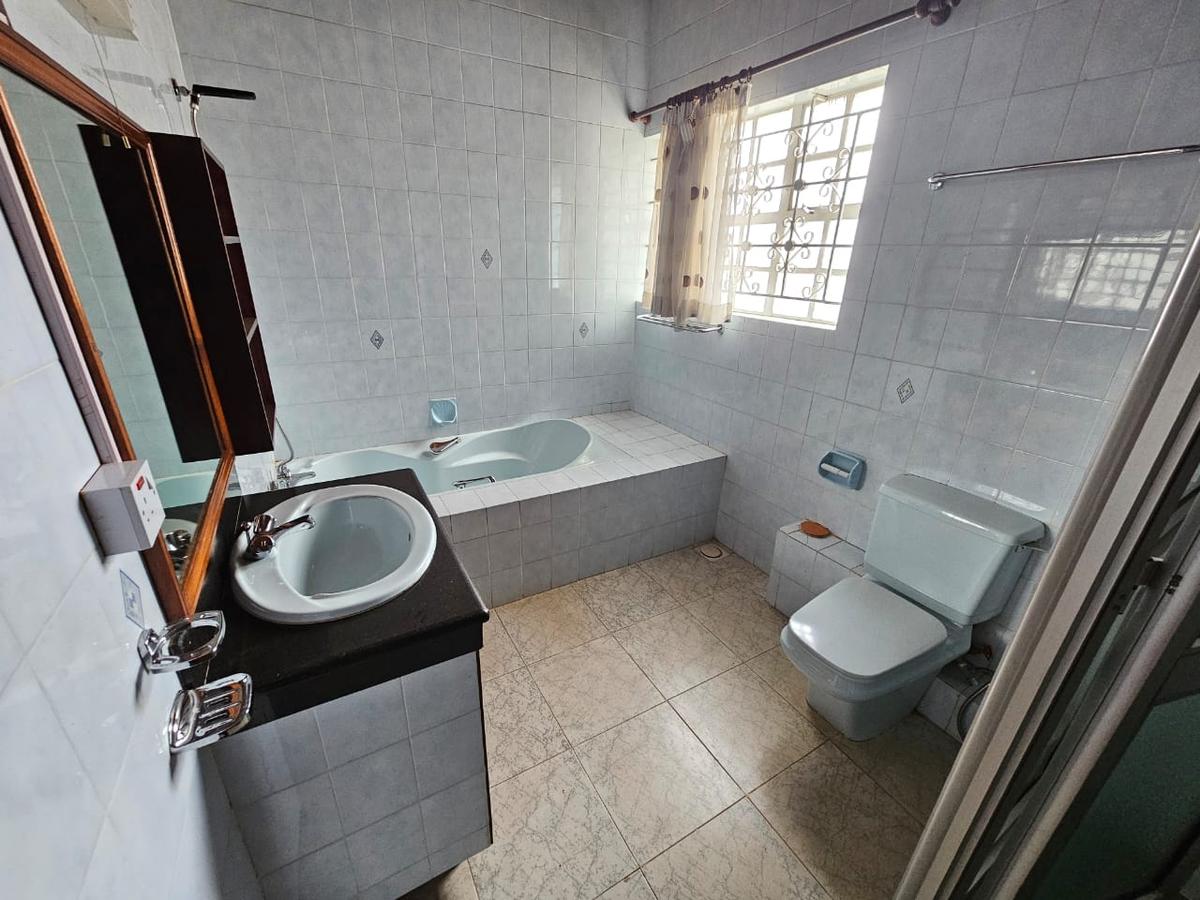 5 Bed House with En Suite in Muthaiga - 12