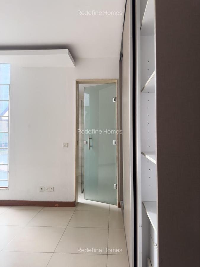 3 Bed Apartment with En Suite in Parklands - 12