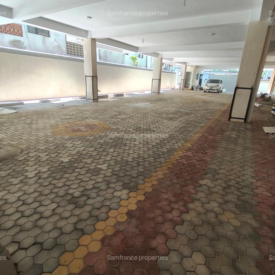 1 Bed Apartment with En Suite at Prideinn Paradise - 9