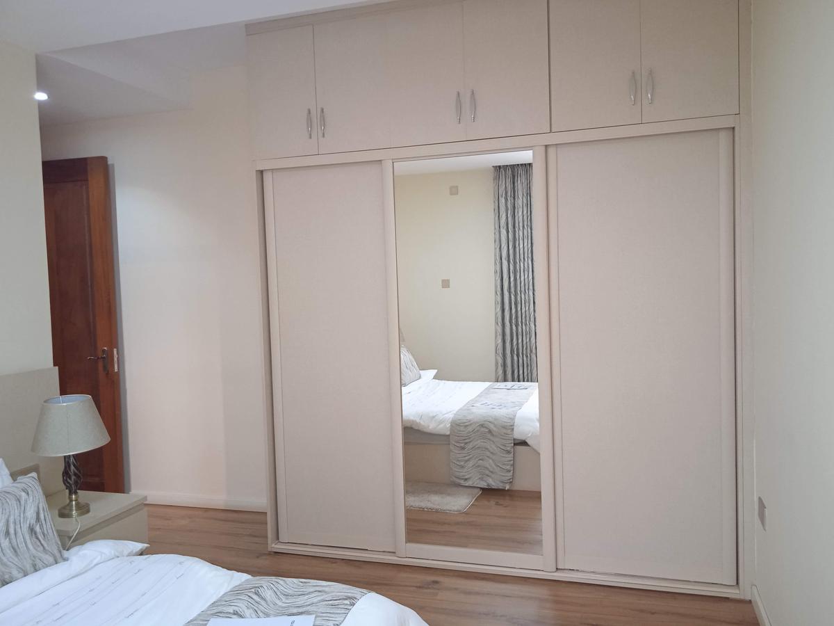 4 Bed House with En Suite in Runda - 11