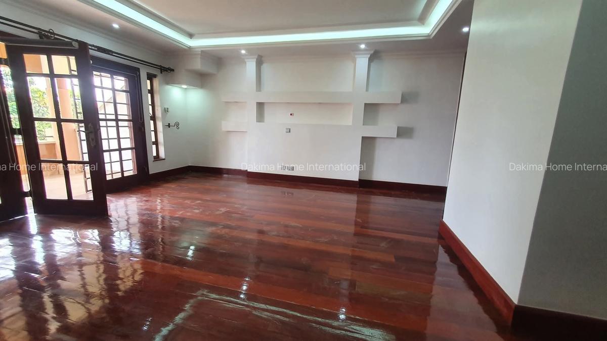 5 Bed House with En Suite in Runda - 6