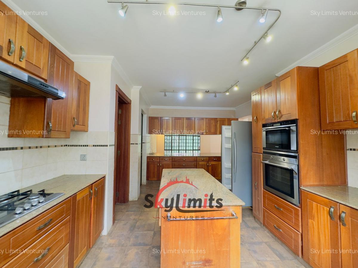 4 Bed Townhouse with En Suite at Peponi Rd - 4