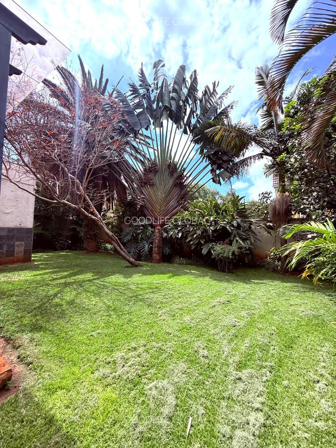 5 Bed Villa with En Suite at Lavington - 2