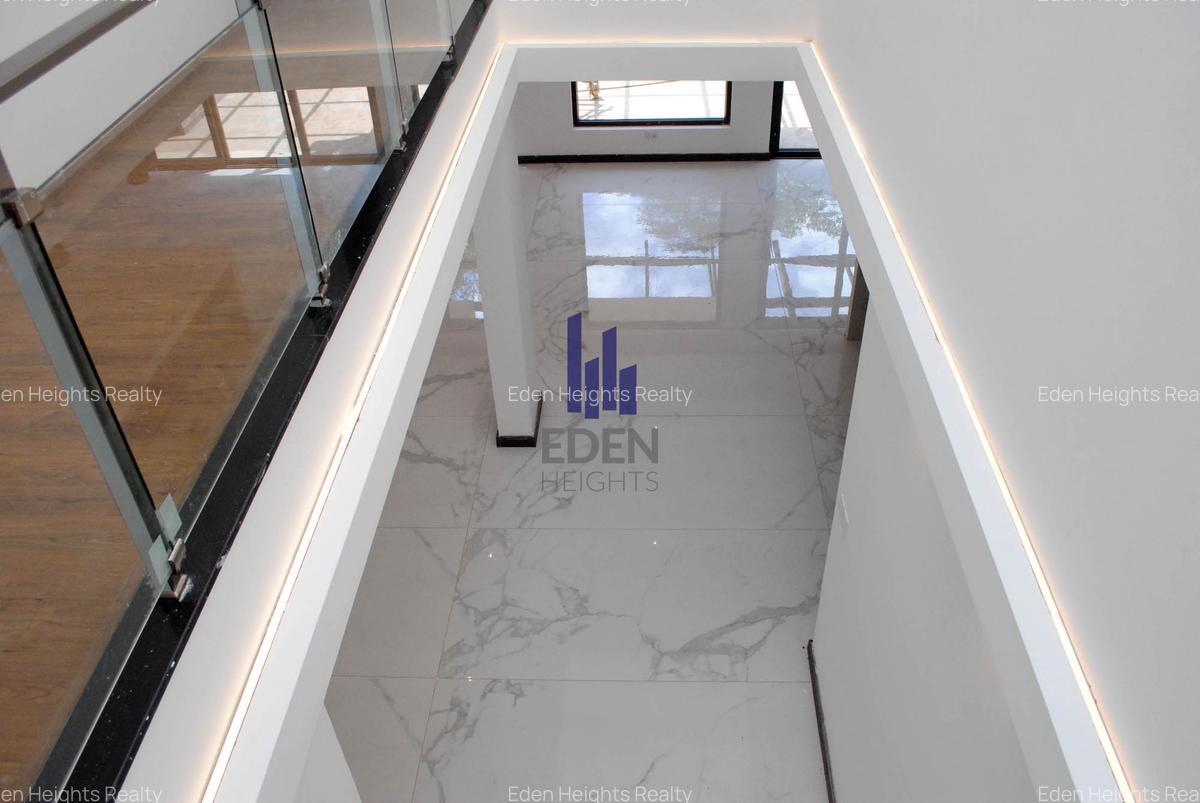 5 Bed Townhouse with En Suite in Spring Valley - 6