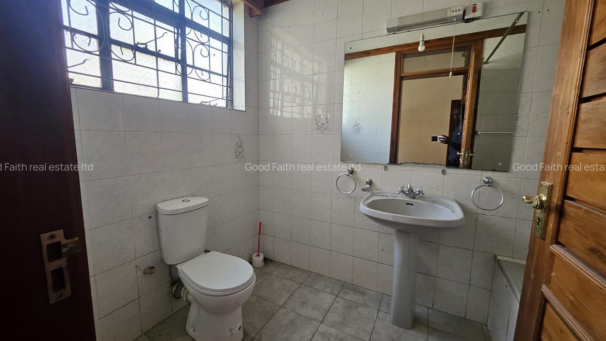 5 Bed House with En Suite in Gigiri - 16