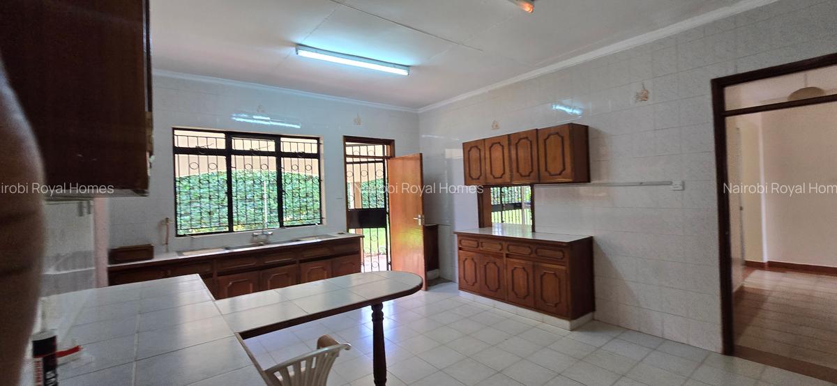 4 Bed Townhouse with En Suite at Lavington Green - 4