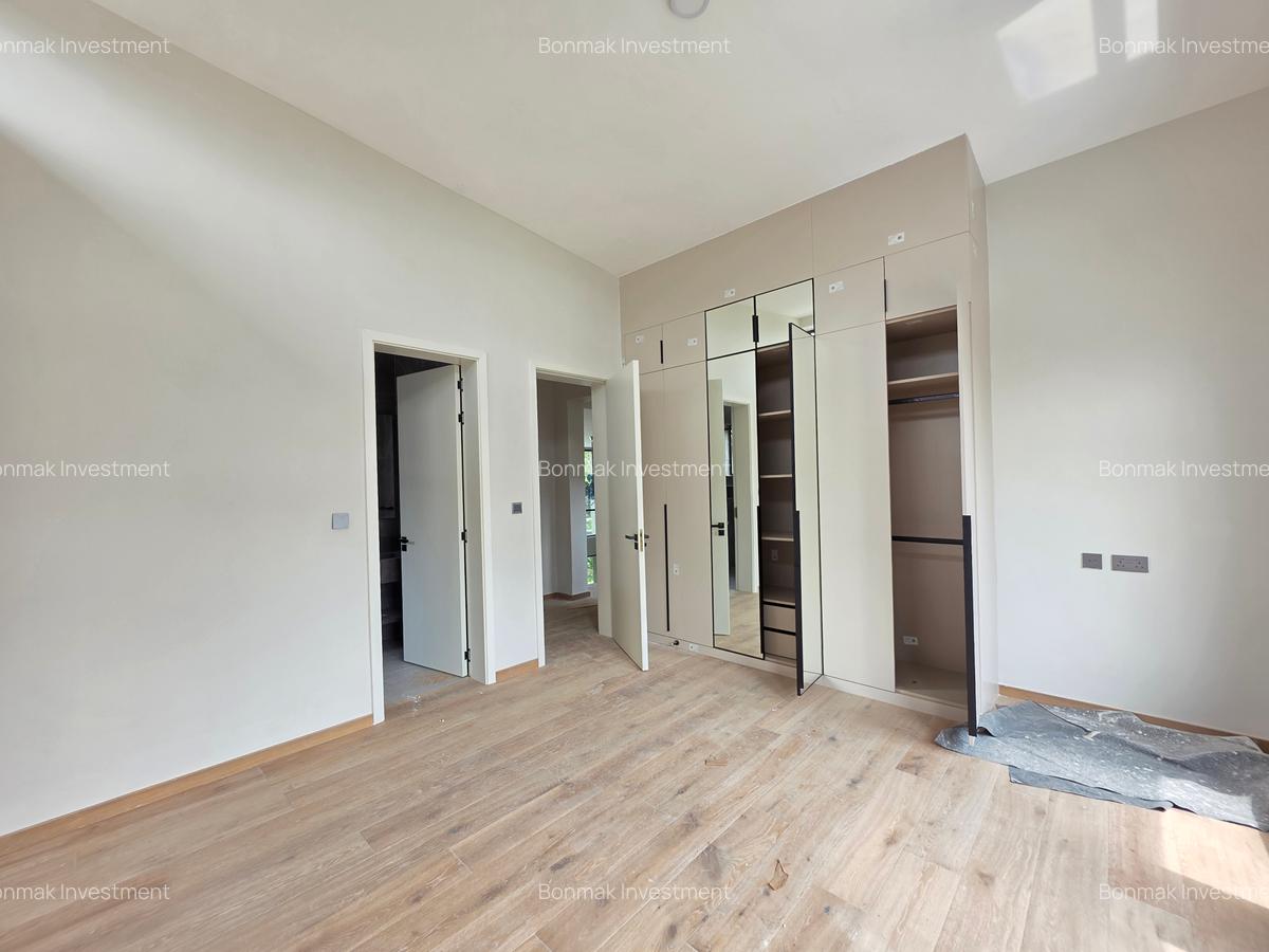 4 Bed Townhouse with En Suite at Runda Evergreen - 11