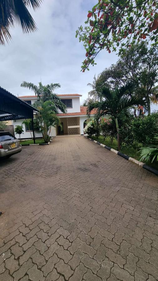 4 Bed House with En Suite at Nyali - 7