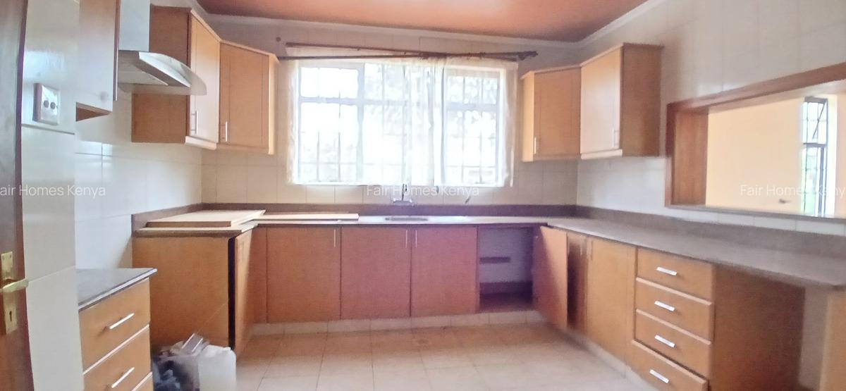 4 Bed Townhouse with En Suite at Lavington Green - 12