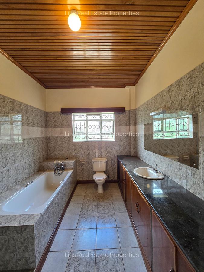 6 Bed House with En Suite in Nyari - 16