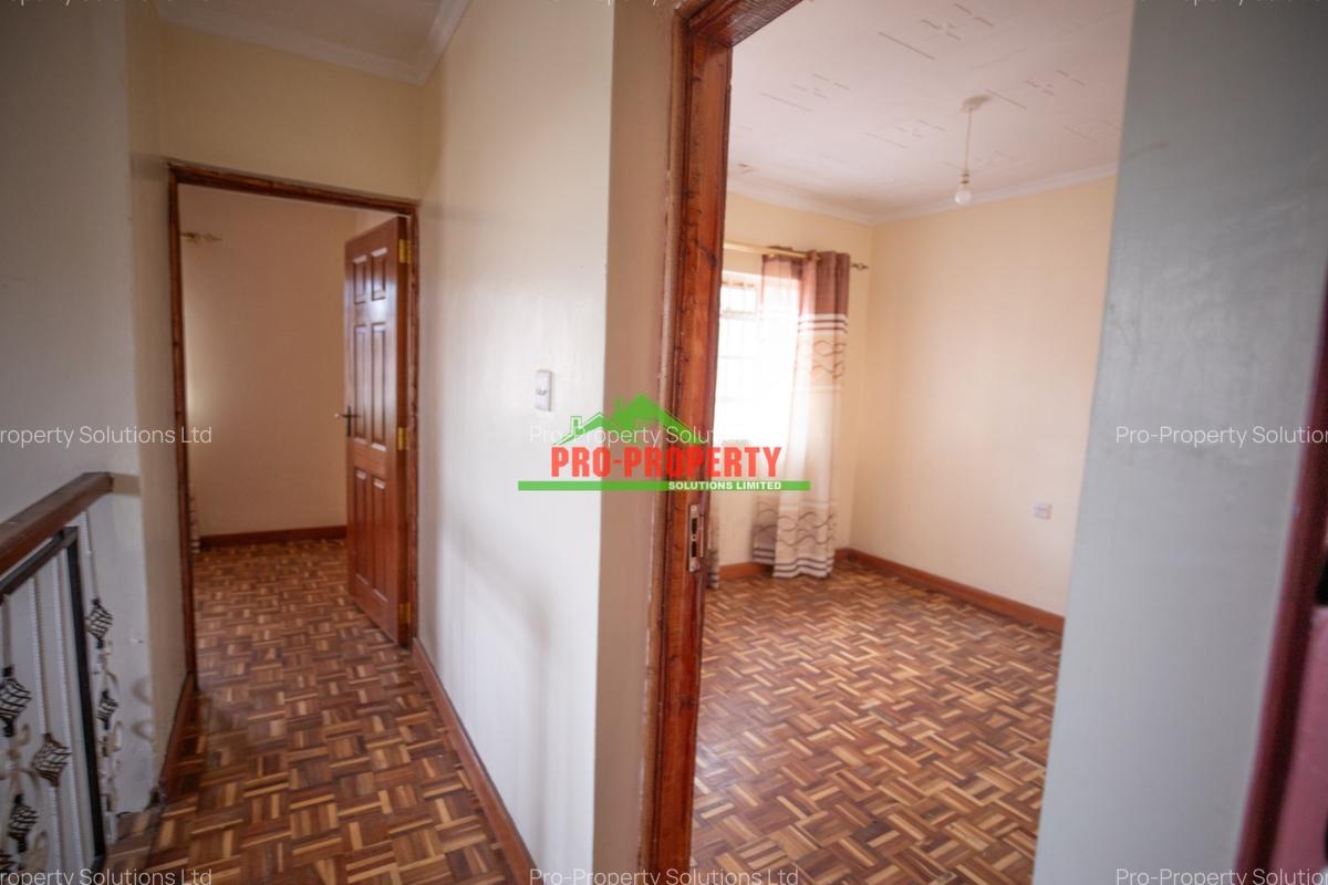 4 Bed House with En Suite at Zambezi - 13