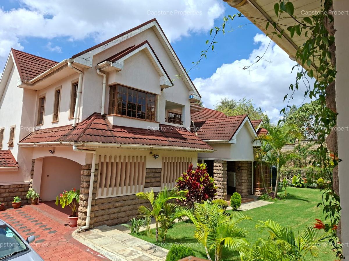 5 Bed Townhouse with En Suite in Rosslyn - 1