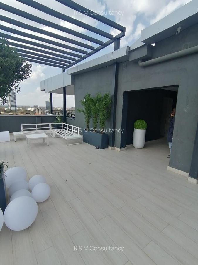 3 Bed Apartment with En Suite at Riverside Square - 13