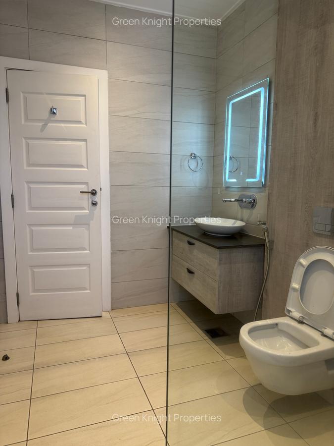 Serviced 1 Bed Apartment with En Suite in Westlands Area - 9