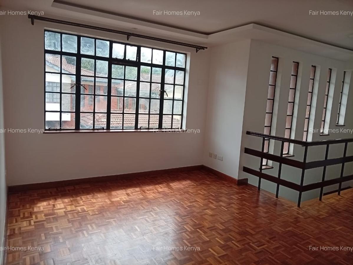 4 Bed Townhouse with En Suite at James Gichuru - 16