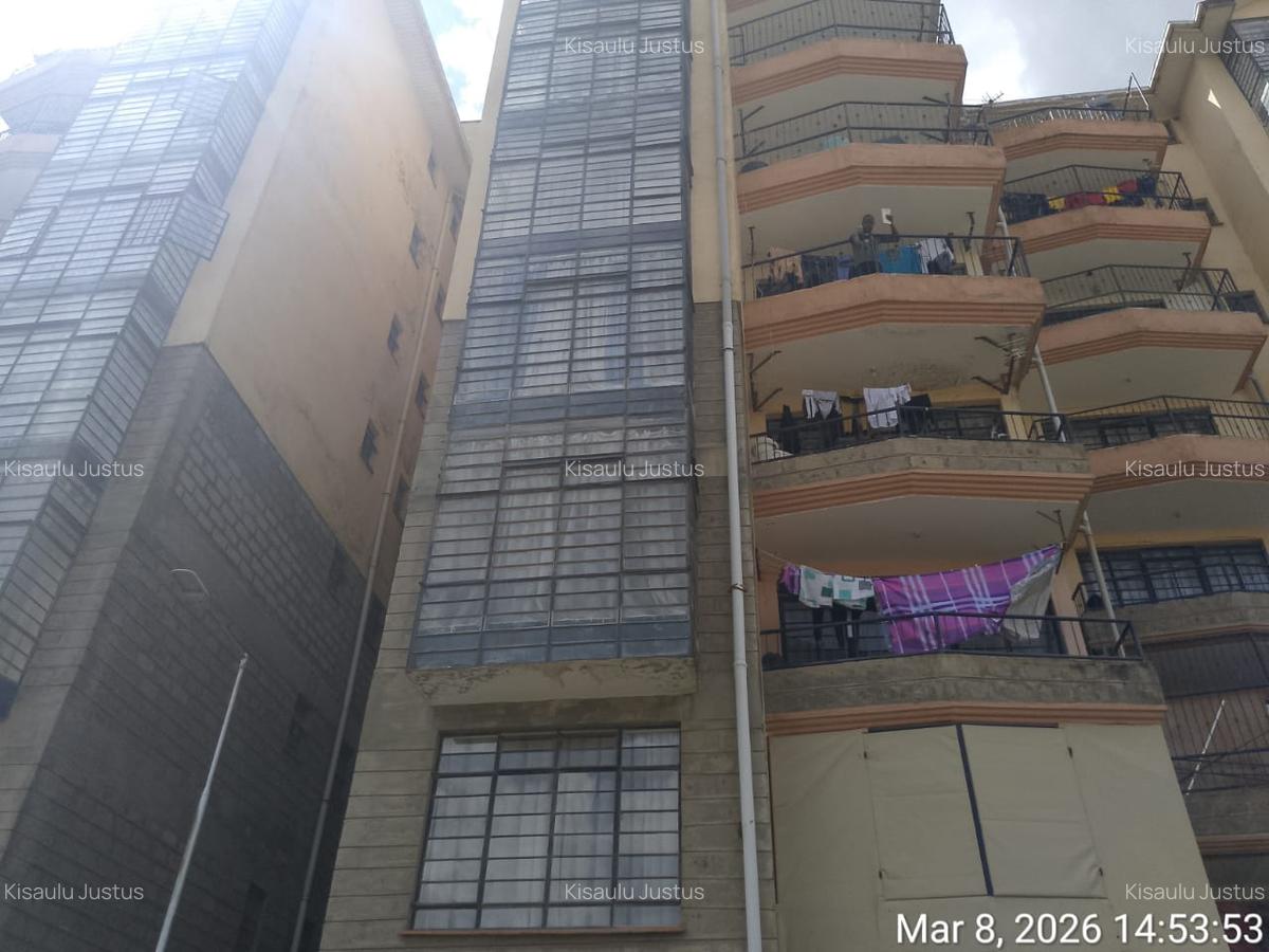 2 Bed Apartment with En Suite at Donholm - 1