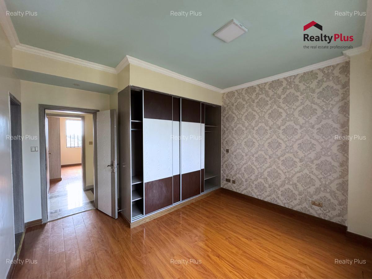 3 Bed Apartment with En Suite at Dennis Pritt Road - 15