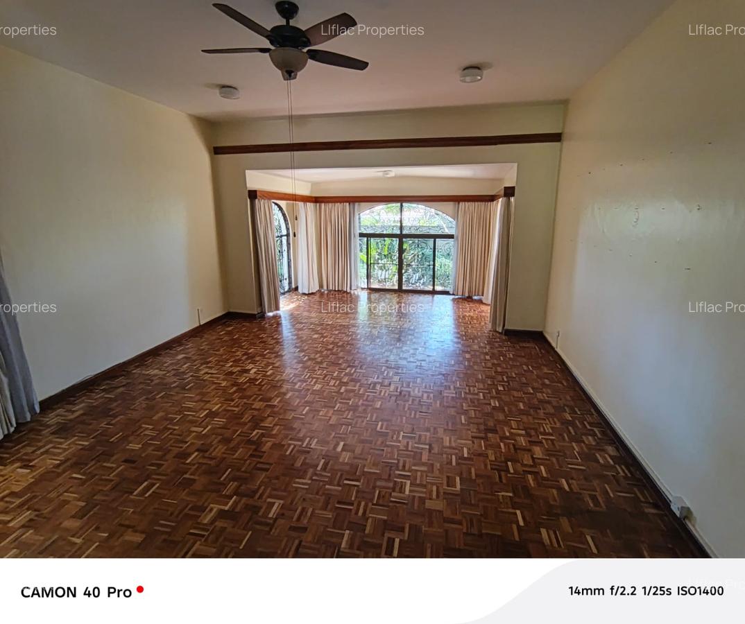 5 Bed House with En Suite in Nyari - 3